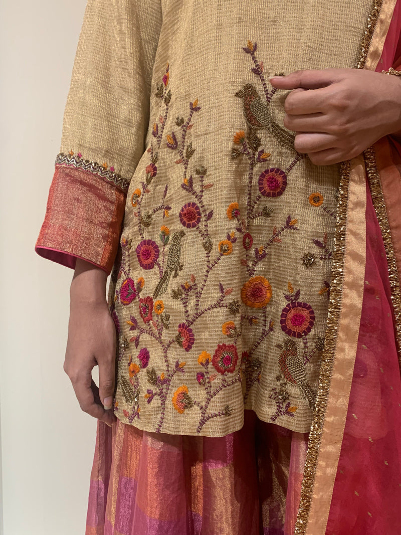 Gold floral embroidered kurta set