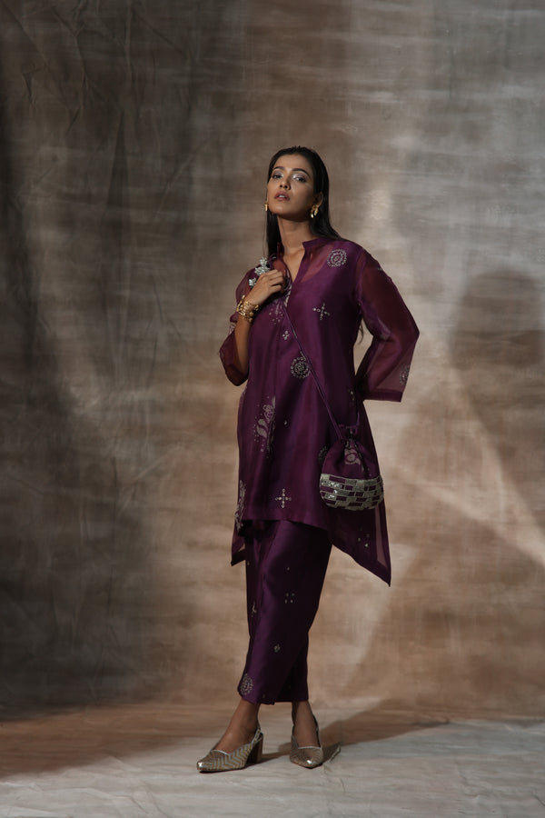 Purple Organza Print Bandhani Collared Neck Motif Work Kurta And Pants